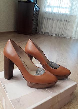 Шкіряні туфлі