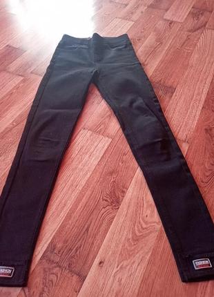 Чорні штани