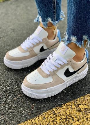 Прекрасные женские кроссовки nike air force pixel desert sand бежевые с молочным3 фото