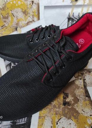 Чоловічі текстильні кросівки чорний/червоний5 фото