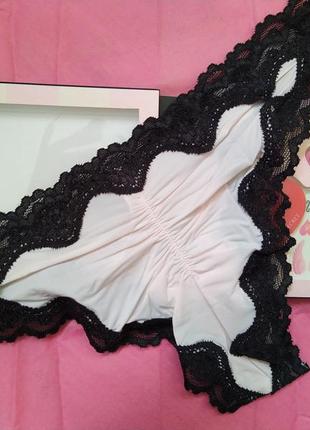 Подарунковий набір victoria's secret one size cheekini panty& iron-on accessories2 фото