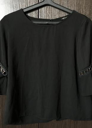 Блуза з красивими рукавами