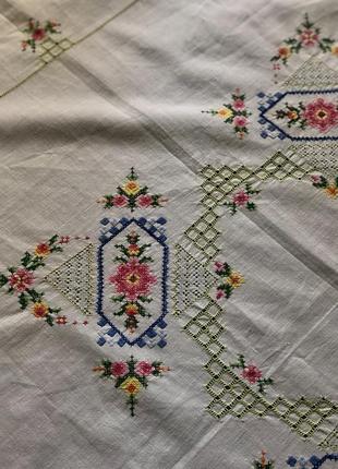 Скатертина - наперон