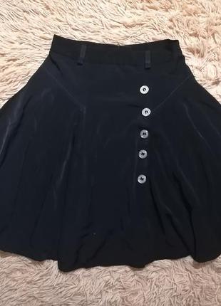Ніжна спідничка з гудзиками