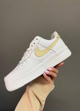 Кросівки жіночі найк nike air force3 фото