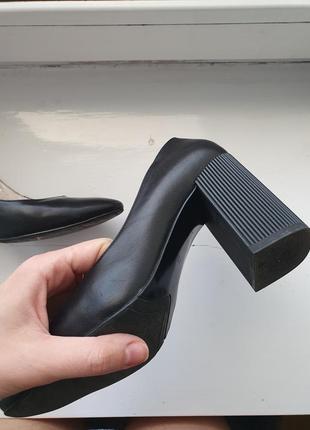 Шкіра туфлі босоніжки взуття чорне6 фото