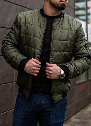 Топовий бомбер