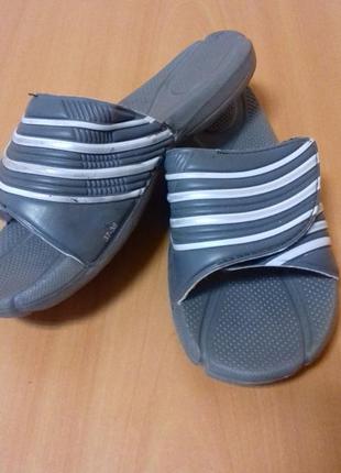 Шльопанці для хлопчика