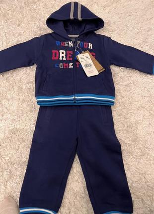 Костюм спортивний