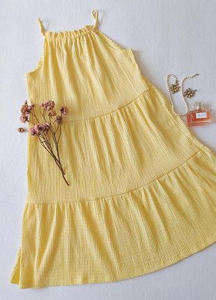 Ярусну сукню на бретелях