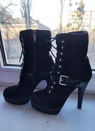 Ботинки демисезонные натуральная замша р. 35