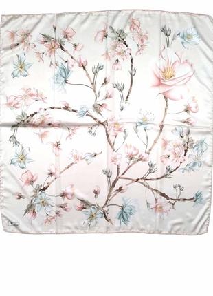Шелковый платок шелк нежный атлас белый ручной роуль цветы вишни сакура