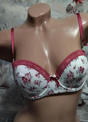 Бюстгальтер