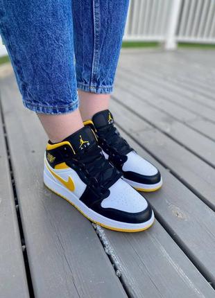 Кроссовки женские найк nike air jordan retro4 фото