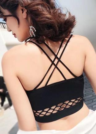 Спортивный чёрный лиф топ с разрезами с поролоновыми вставками xs s m