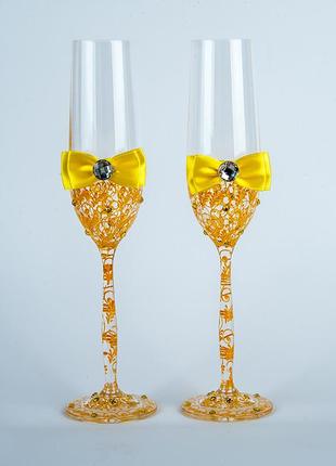 Свадебные бокалы с ручной росписью по стеклу. жёлтый