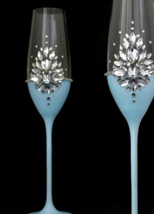 Свадебные бокалы голубые со стразами "430"1 фото