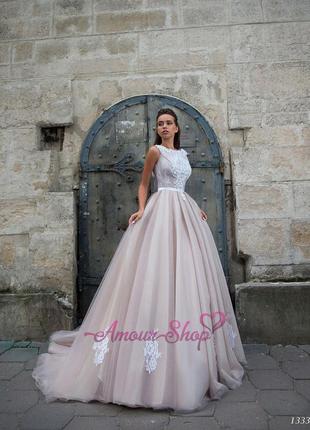 Белое свадебное платье с открытой спинкой s/m