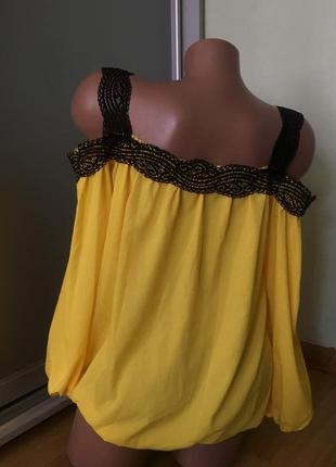 Новая яркая желтая блуза с открытыми плечиками и кружевом c англия2 фото