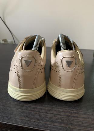 Рожеві пудрові кеді puma court star velcro nude4 фото