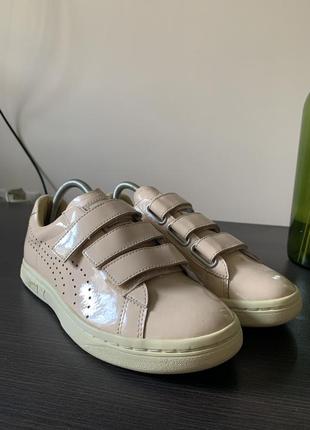 Рожеві пудрові кеді puma court star velcro nude