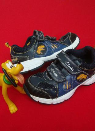 Кросівки clarks мигалки натур шкіра 26 розмір