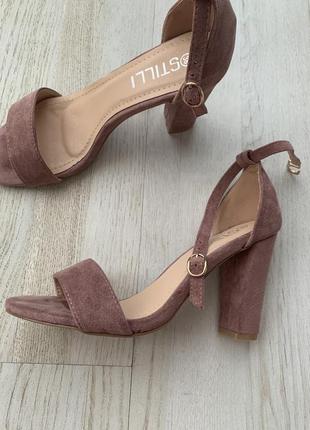 Туфли босоножки