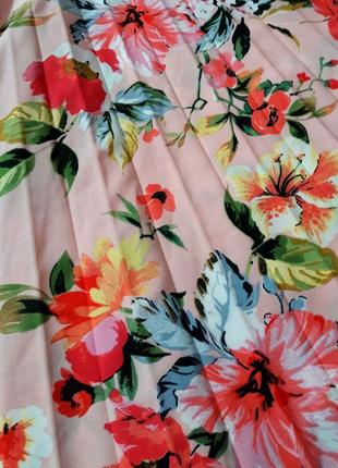 Красивейшая плиссированная юбка в цветочный принт3 фото