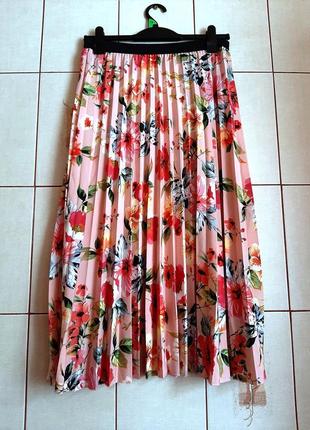 Красивейшая плиссированная юбка в цветочный принт1 фото