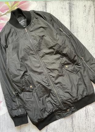 Крута демі куртка бомбер подовжений boohoo розмір м