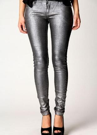 Серебристо-графитовые джинсы скинни металлик