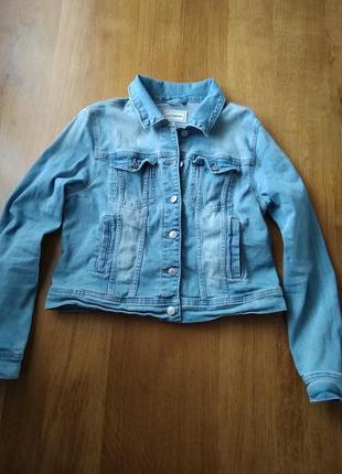 Куртка джинсова