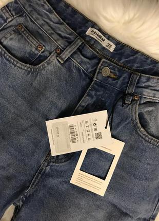 Джинсы прямые