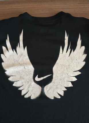 Спортивная футболка nike dri-fit i run london крылья на спине спортивна футболка5 фото