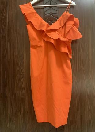 Красно-оранжевое платье футляр