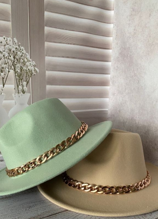 Бежевого цвета шляпка в стиле maison michel7 фото