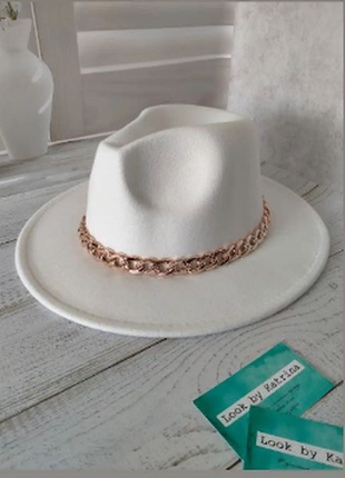Бежевого цвета шляпка в стиле maison michel6 фото