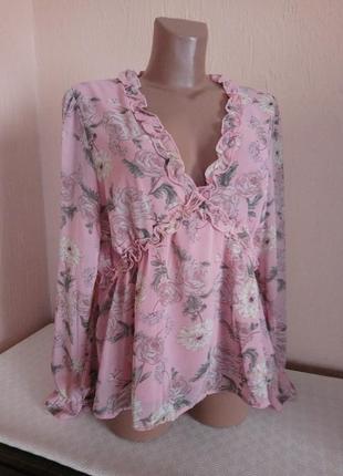 Актуальна блуза на модель хл .