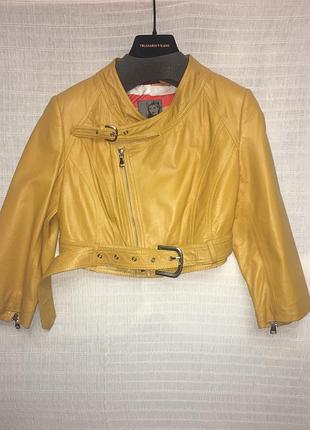 Шкіряна курточка