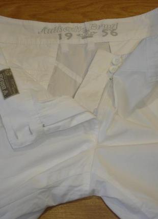 Легкие белые шорты с карманами "brugi"5 фото