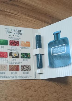 Trussardi riflesso blue vibe limited edition
туалетная вода2 фото