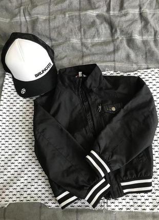 Стильна вітровка на хлопчика 5-6 років