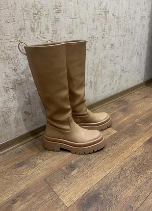Бежеві чоботи 38 pull&bear