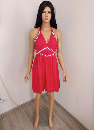 Нарядное платье с открытой спинкой