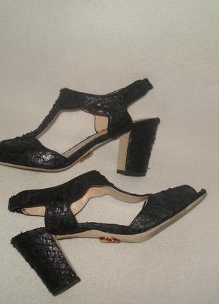 36,5-37 р./23,8 см. італія! босоніжки на стійкому підборі