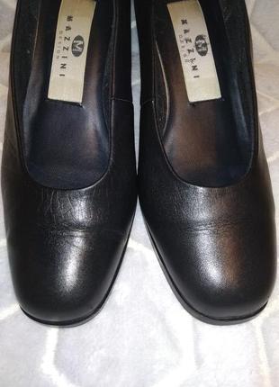Р. 36,5-37 жіночі шкіряні туфлі човники з квадратним носком, на стійкому, широкому, товстому, квадратному каблуці5 фото