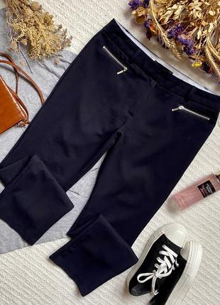 Плотные классические брюки прямого кроя чёрного цвета