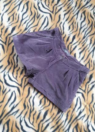 Плотненькие фиолетовые шорты