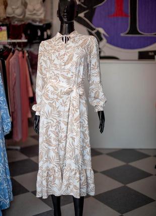 Шикарное платье с цветами,  карманами и поясом на завязках от wearme