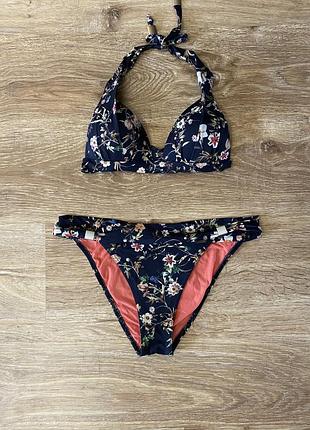 Шикарний купальник 👙 з квіточками